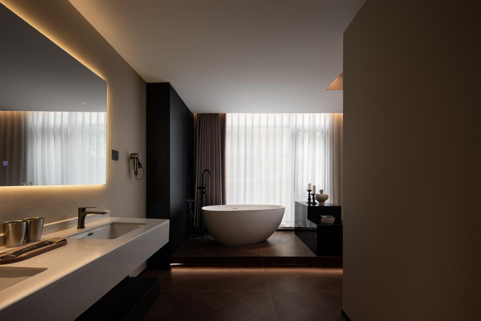 See You Soon At The Ritz Rose Summer Hotel Санья Экстерьер фото